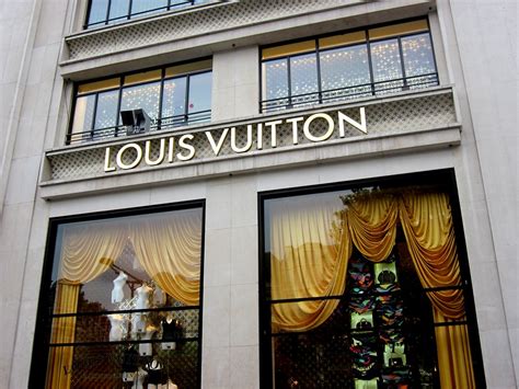 grootste louis vuitton winkel|Louis Vuitton dutch stores.